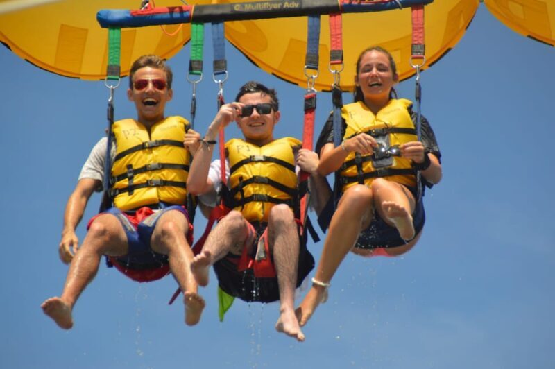 Miami: Parasailing Adventure with optional Photo Package - FAQ