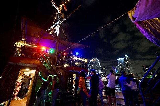 Miami Party Boat Cruise Music & Skyline Views 1 hour 20min of fun - Key Points