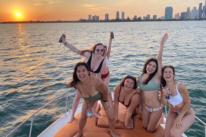 Miami Private Boat Rental - Miami Private Boat Rental: A Relaxed Look at an Urban Waterway Adventure