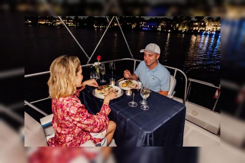 Miami: Private Dinner Cruise for 2 on a yacht. - Miami: Private Dinner Cruise for 2 on a yacht