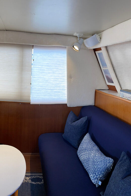 Miami: Private Dinner Cruise for 2 on a yacht. - Key Points