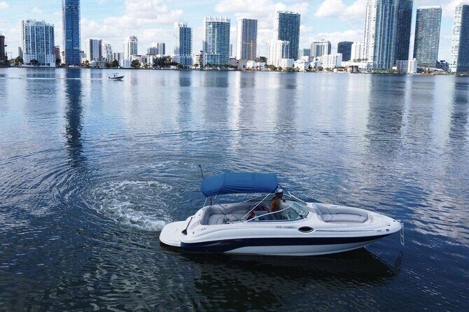 Miami Private Millionaires Boat Tour - Key Points