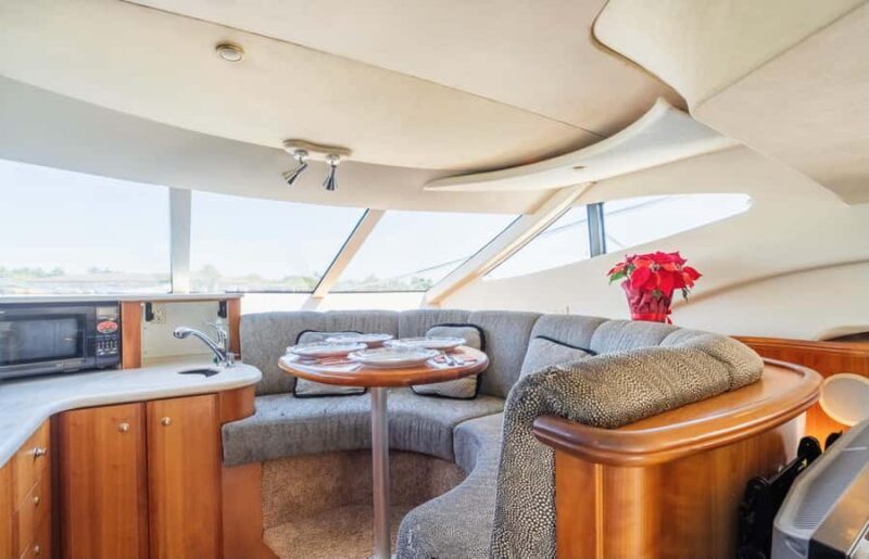 Miami: Private Yacht Rental with Captain 48 ft boat - The Plus of Flexibility and Booking