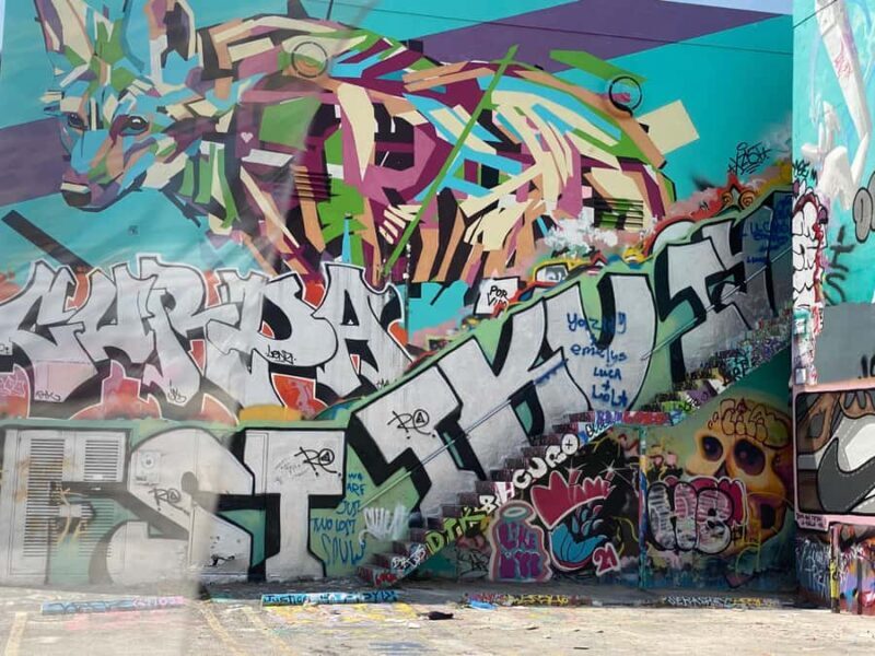 Miami Skyline Millionaire Cruise & Bus Tour 5 stops & Coffee - FAQs