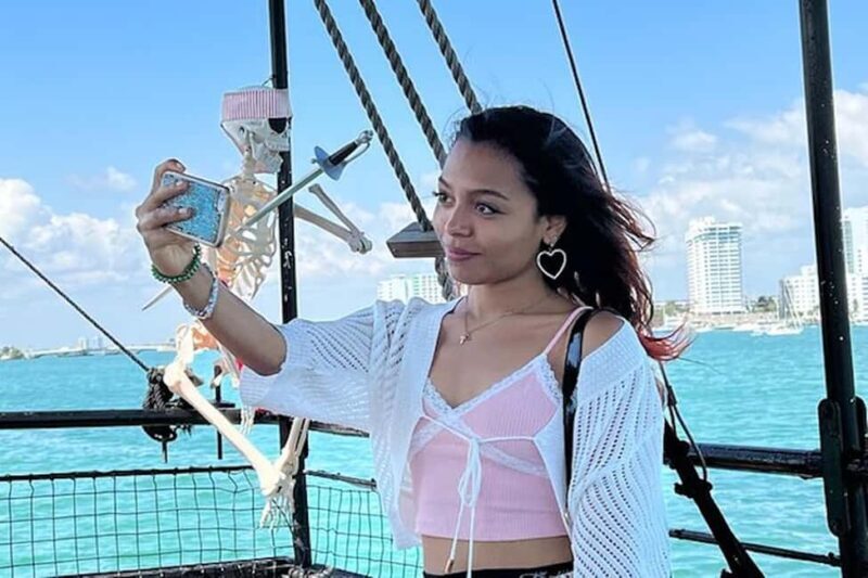 Miami: Skyline & Millionaire's Homes Pirate Boat Cruise - Key Points