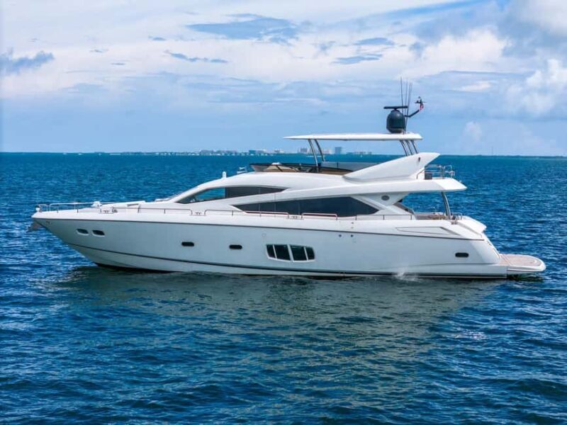 Miami: Sunseeker 80 Yacht Charter with Crew - An In-Depth Look at the Sunseeker 80 Yacht Experience