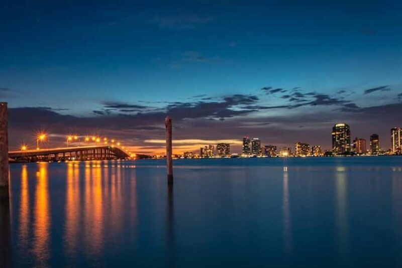 Miami Sunset Champagne Cruise Top Rated for Skyline Views - Miami Sunset Champagne Cruise Top Rated for Skyline Views