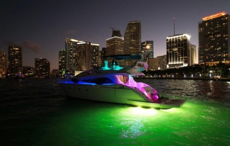 Miami Yacht Rental with Jetski, paddleboards, Inflatables - Key Points