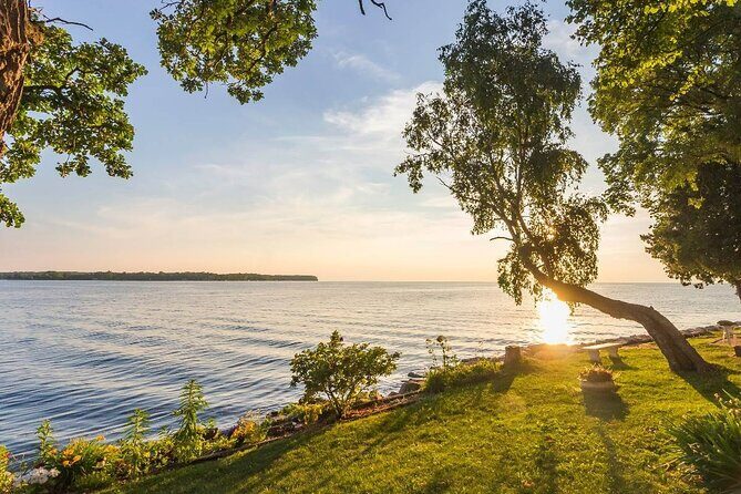 Michigan Lakeshore, M-22 Self-guided Driving Audio Tour - An In-Depth Look at the Michigan Lakeshore, M-22 Self-Guided Driving Tour