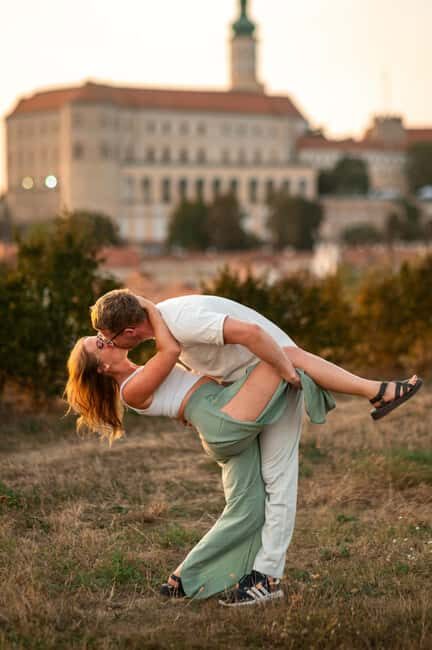 Mikulov: Private Photoshoot with a Professional Photographer - FAQ