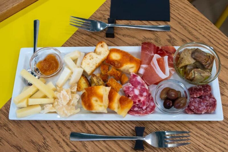 Milan: Dinner and Wine Tasting Experience - Key Points