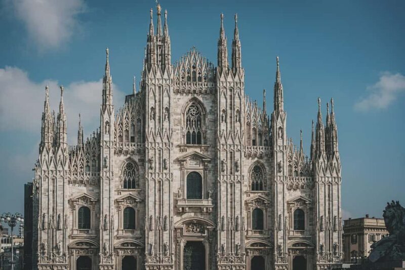 Milan: Duomo tickets and Italian Aperitif with Duomo View - Key Points