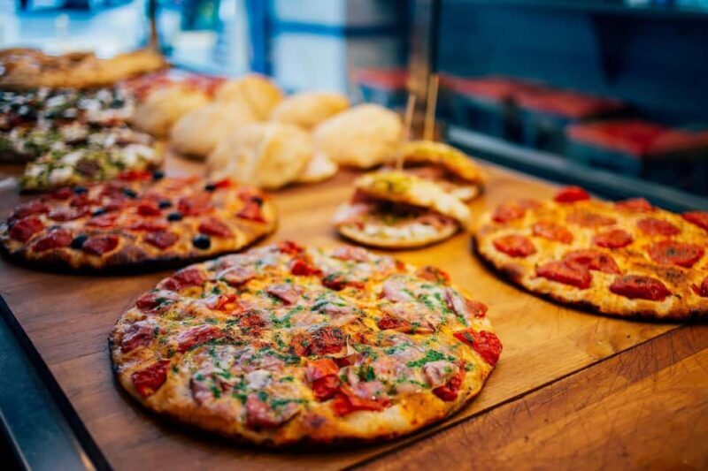 Milan: focaccia and tiramisu cooking class with apericena - Key Points