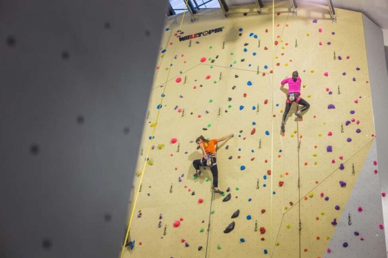Milan: Indoor Climbing Adventure with Instructor Support - Milan: Indoor Climbing Adventure with Instructor Support