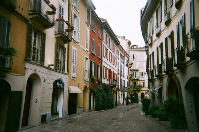 Milan: Pinacoteca Art Gallery and Brera District Guided Tour - Key Points