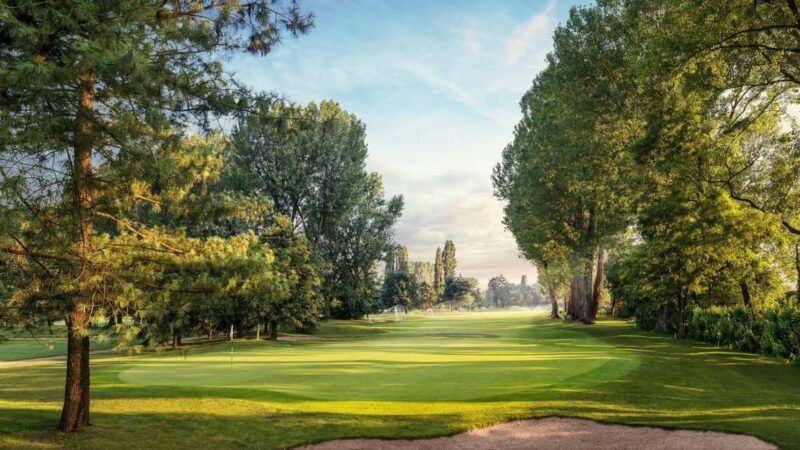 Milan: Play golf at Le Rovedine Golf Club - Exploring Le Rovedine Golf Club: What to Expect