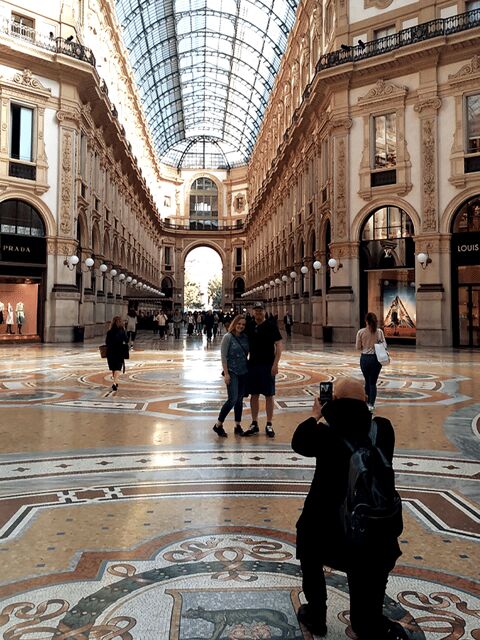 Milan Postcard Viewpoints Walk with Locals - Travel Bloggers - Advantages and Limitations