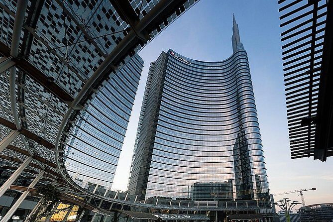 Milan Skyscrapers Guided Tour: Porta Nuova, Unicredit tower & Vertical Forest - A Deep Dive into the Itinerary and Experience