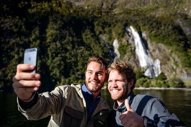 Milford Sound Day Tour with Scenic Cruise from Queenstown - Group Size and Guide Quality
