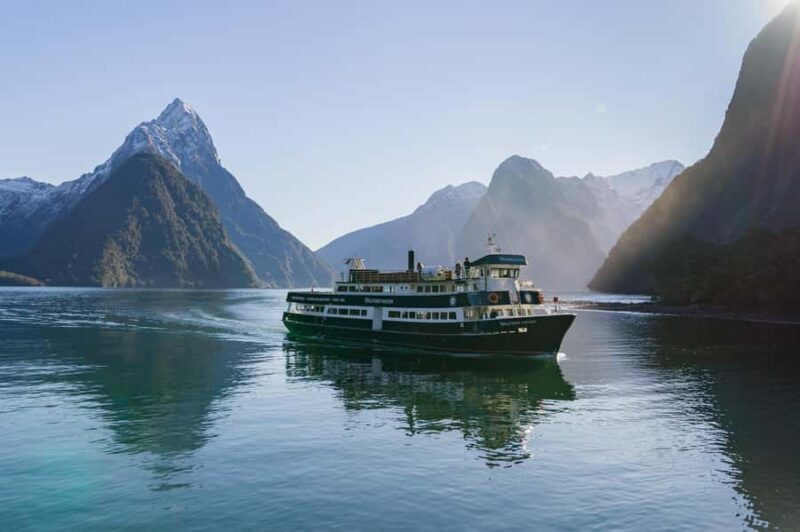 Milford Sound: Wildlife & Nature Cruises - The Vessels and Facilities: Comfort and Visibility