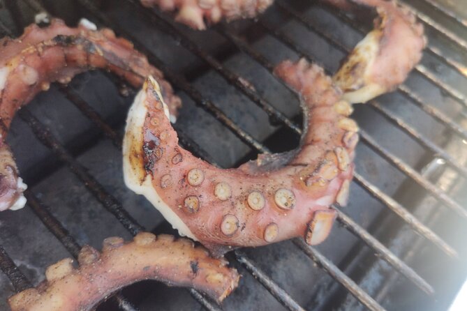 Milos oneiro-kleftiko west Milos - Lunch at Kleftiko: A Meal with a View (and Appetite-Friendly Portions)