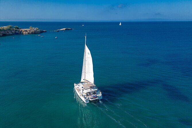 Milos Private Full Day Catamaran Cruise with Lunch and Drinks - An In-Depth Look at the Milos Private Catamaran Cruise