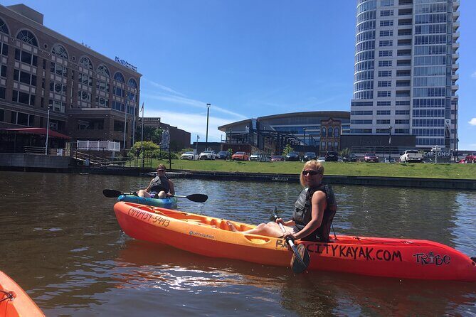 Milwaukee Cheese Curd Kayak Tour - What to Expect from the Milwaukee Cheese Curd Kayak Tour