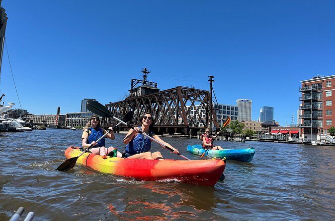 Milwaukee Cheese Curd Kayak Tour - FAQ about the Milwaukee Cheese Curd Kayak Tour