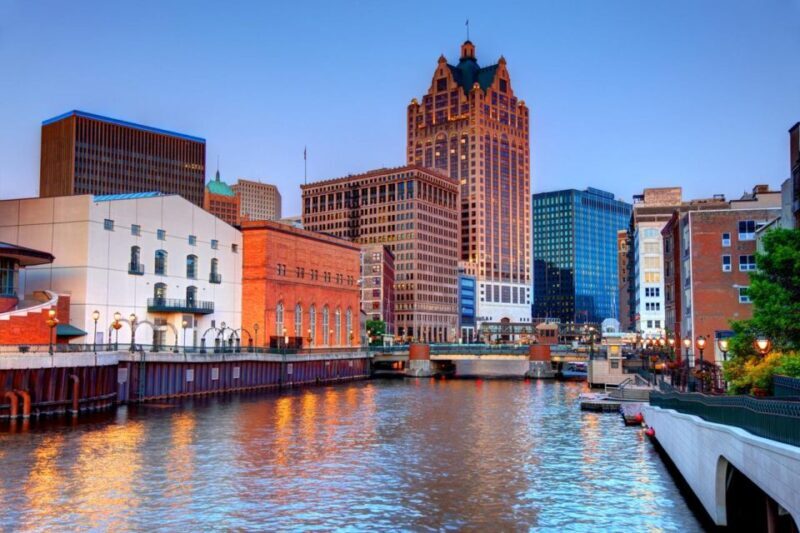 Milwaukee Marvels: A 2-Hour Private Tour - Key Points
