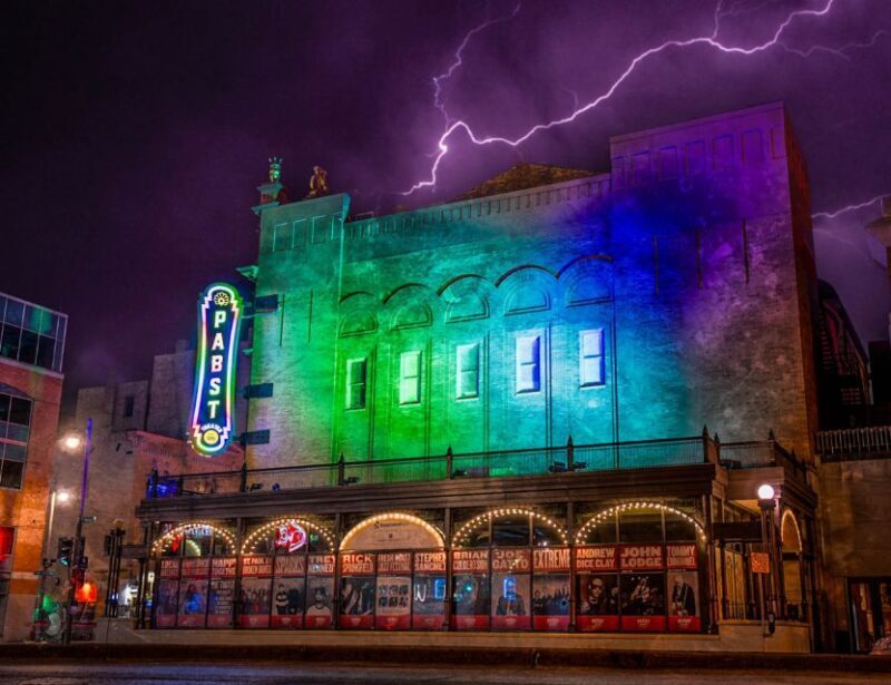 Milwaukee Morbid Mirrorlight Ghost Tours - Whats Included and Whats Not