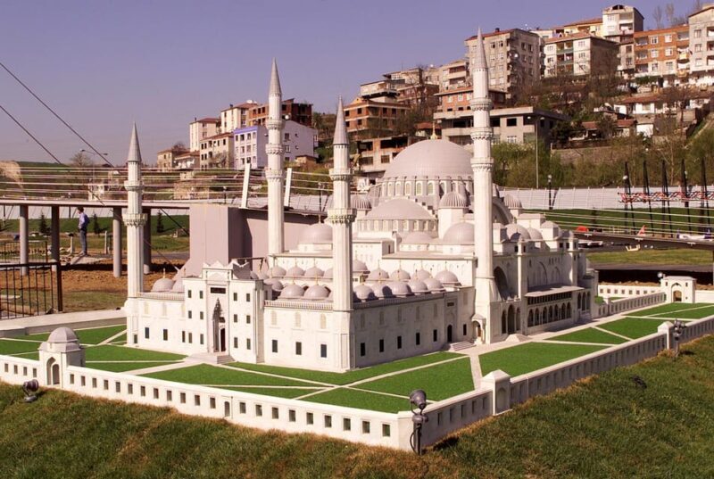 Miniatürk Istanbul Private Guided Tour & Optional Transfers - Analyzing Value for Your Money