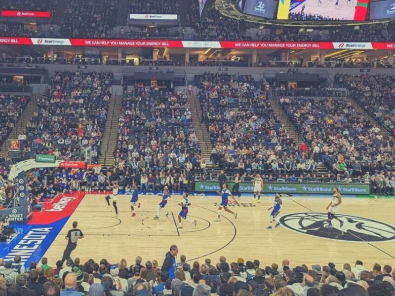 Minneapolis: Minnesota Timberwolves Basketball Game Ticket - What to Expect When Attending a Timberwolves Game
