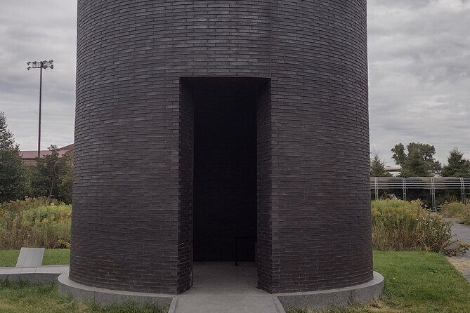 Minneapolis Sculpture Garden: A Self-Guided Walking Tour - An In-Depth Look at the Minneapolis Sculpture Garden Self-Guided Tour