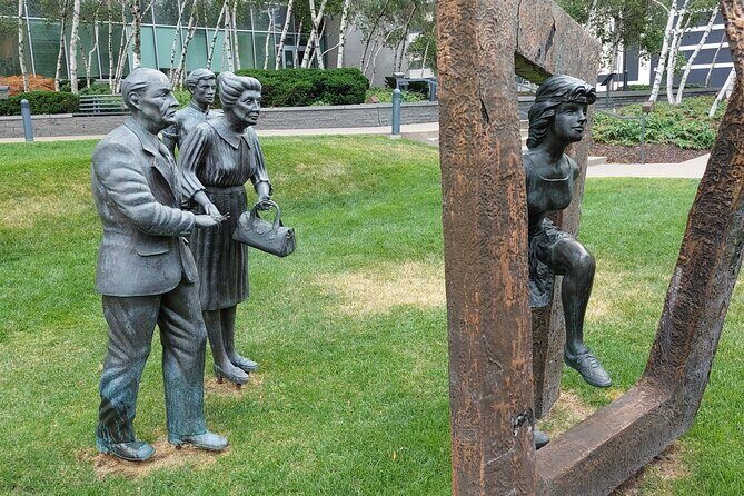 Minneapolis Walking Art Tour - Heart of Downtown - What Reviewers Say