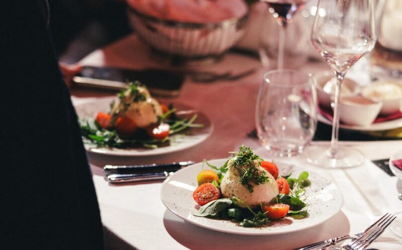 Mirage Vienna: Burlesque Spectacular - Dinner Show - What Is the Mirage Vienna Burlesque Dinner Show?