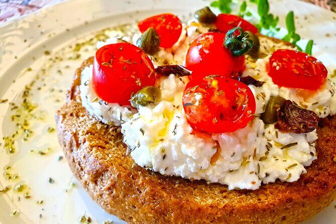 Miss Anna Santorini Cooking Class - The Warm Welcome and Authentic Atmosphere