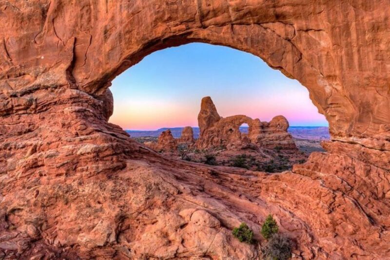 Moab: Arches, Canyonlands, and Moab Photography Day Trip - Key Points