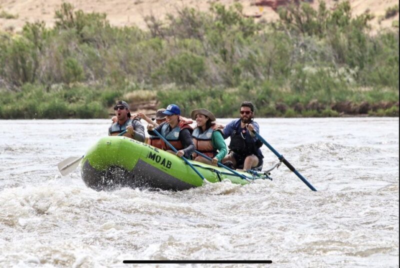 Moab: Whitewater Rafting on the Colorado River - An In-Depth Look at the Whitewater Rafting Experience