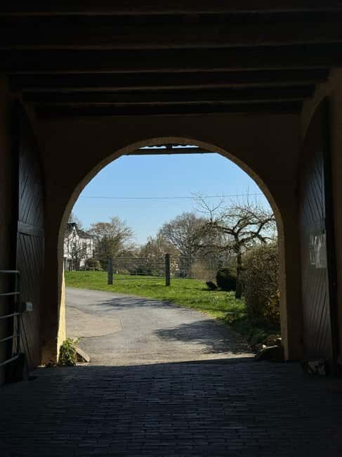 Moated castles, distillery, and the Muttental valley  Segway tour of Kemnade - Key Points