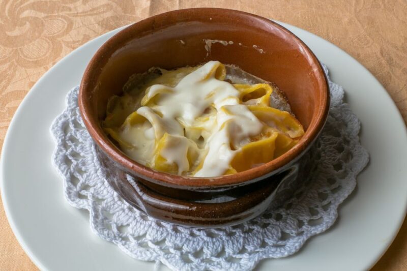 Modena: Private 4-Course Meal and Demo at a Local's Home - An In-Depth Look at the Experience