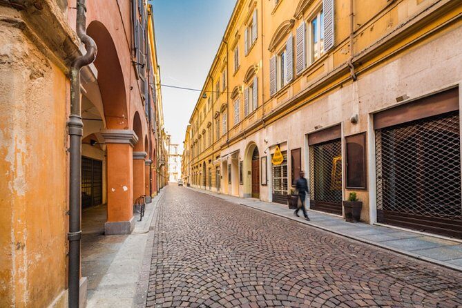 Modena Private Walking Tour - Discovering Novi di Modena and Roman Remains