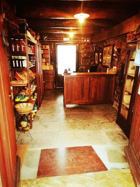 Molise Poggio Sannita (Is): tour of Palazzo Iacovone Birthplace de Horatiis house. - The Medieval Palace and the De Horatiis Family