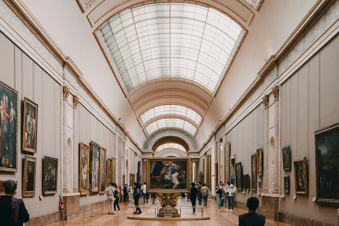 Mona Lisa and Treasures: Louvre Museum Experience 6-people Max - The Itinerary in Detail