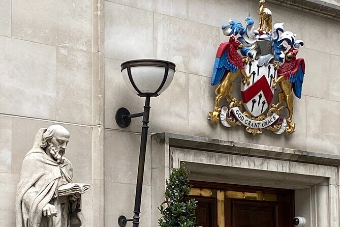 Money and Power in the City Sightseeing Tour - Practical Details and Logistics