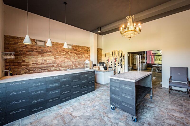 Monferrato: Garetto Wine Estate Tour and Picnic Private - Key Points