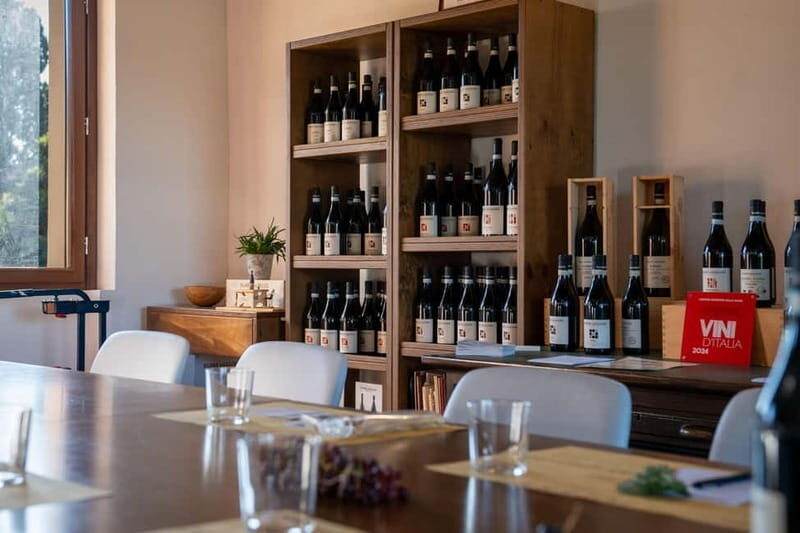 Monforte d'Alba: 7 glasses of Langhe with visit to Winery and Vineyards - Price and Value