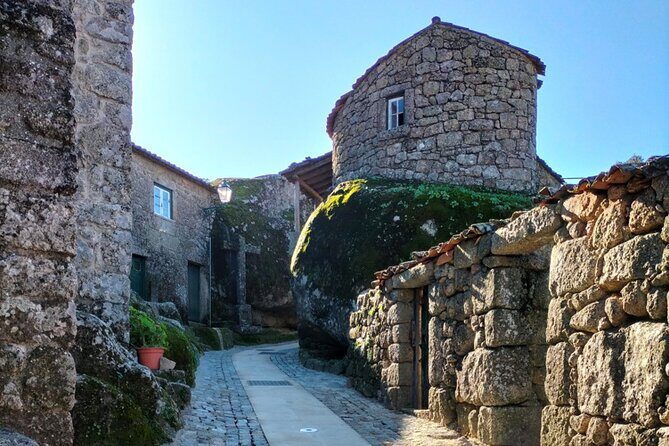 Monsanto (TV's Dragonstone GoT) Full Day Private Tour from Lisbon - Considerations and Realities