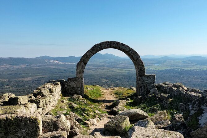 Monsanto (TV's Dragonstone GoT) Full Day Private Tour from Lisbon - Who Is This Tour Best For?