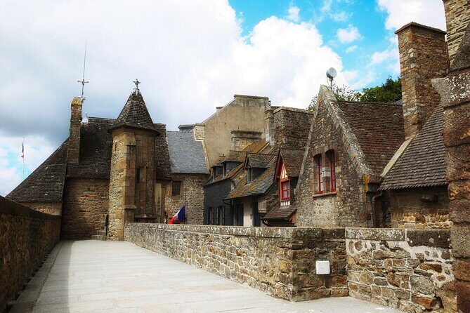 Mont Saint Michel Guided Day Trip with Hotel Pickup - Who Is This Tour Best For?