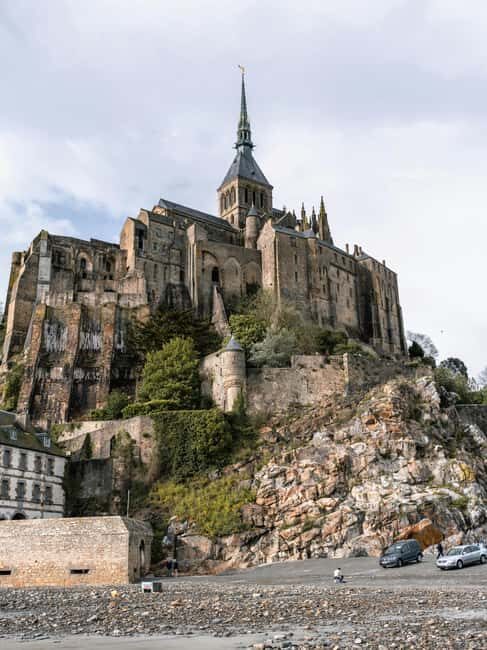 Mont Saint-Michel: Guided tour of the village and optional abbey entrance - Real-World Experiences and Insights